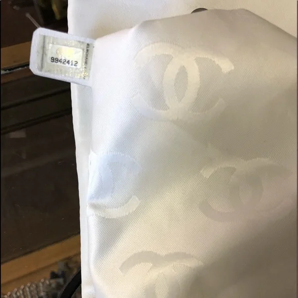 Chanel Crossbody - Picture 5 of 8